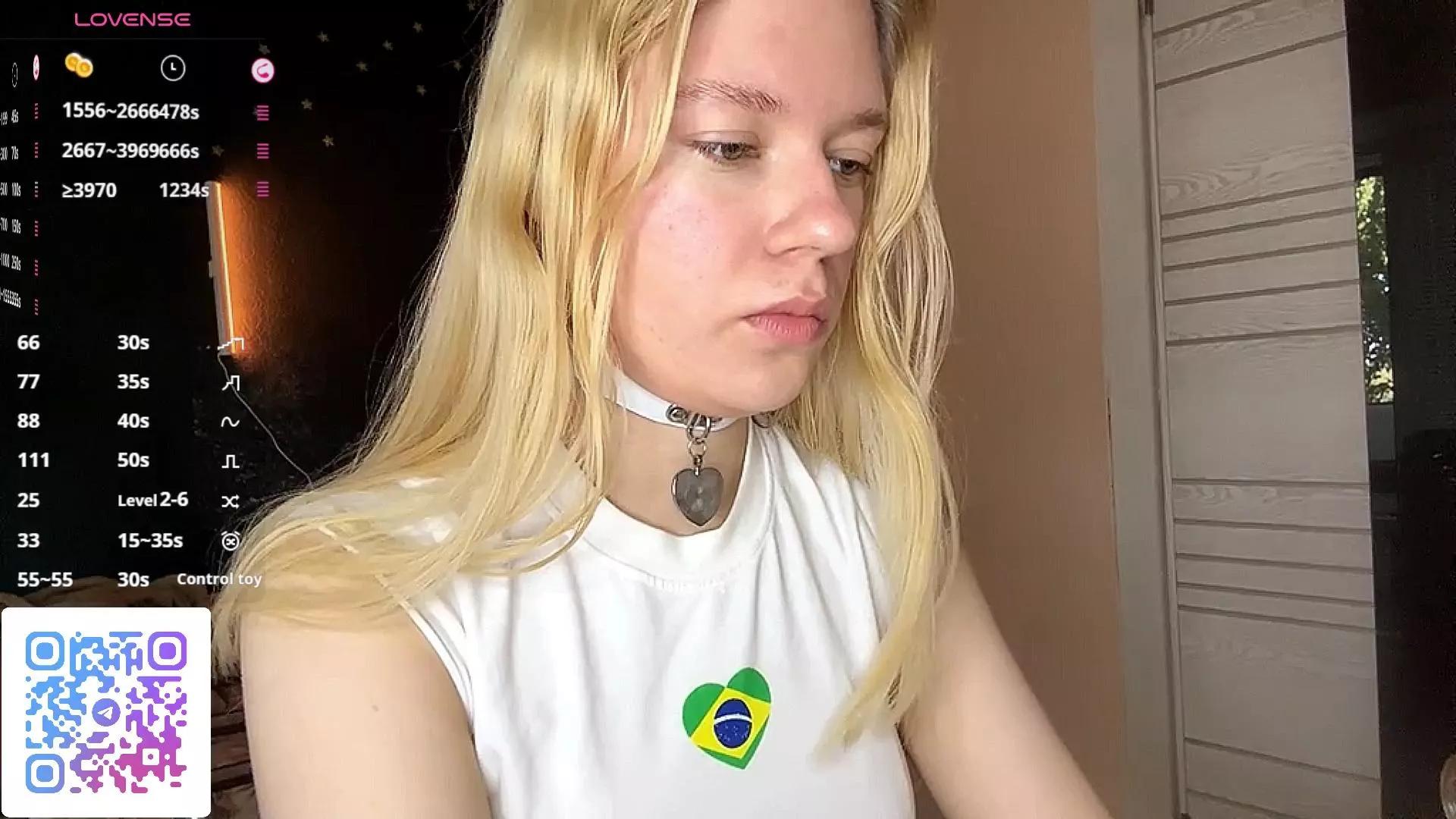 Offline DarylBodge on Cam4