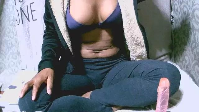 Offline Delinatafita on Cam4