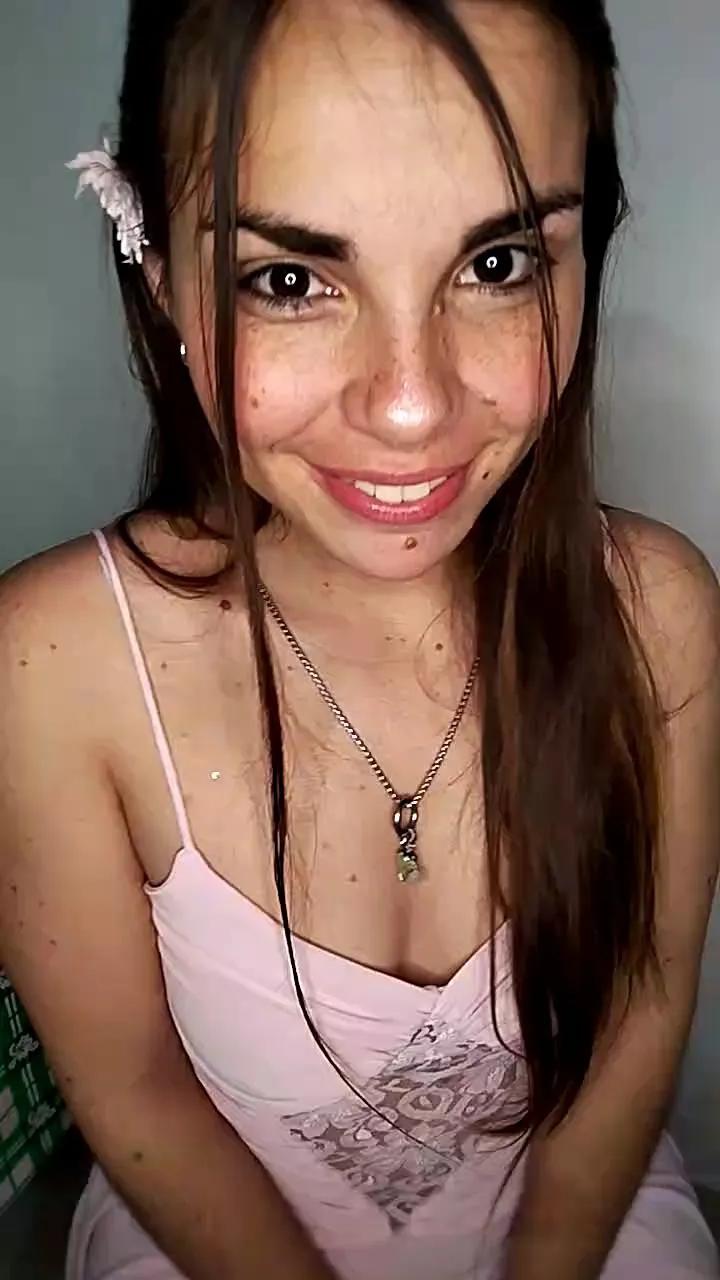 Cam4 Desiree025 is Freechat Desiree025 — Freechat on Cam4