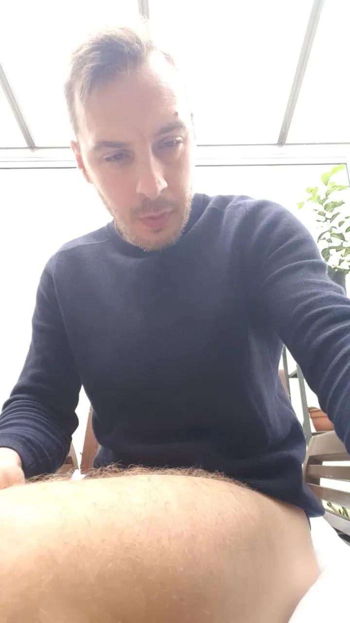 Offline Dickwolf91 on Cam4