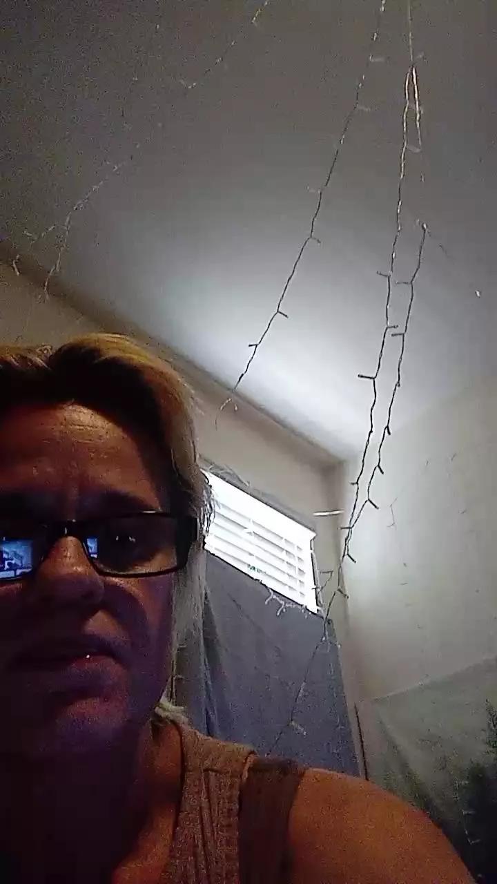 Offline DirtyKitty6969 on Cam4