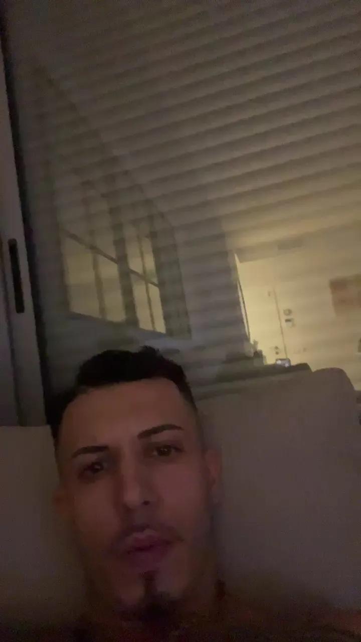 Offline Dolarboy on Cam4