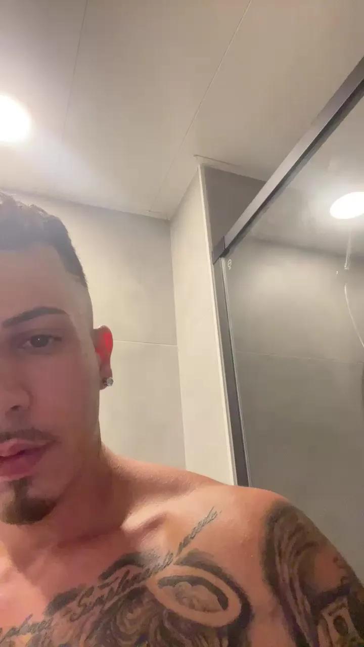 Offline Dolarboy on Cam4