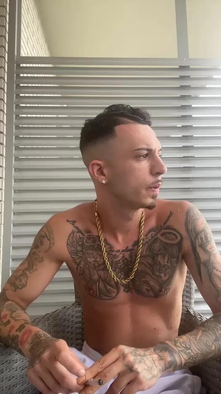 Offline Dolarboy on Cam4