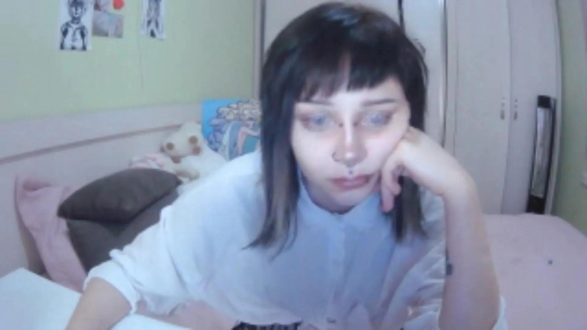 Offline DollyHailey on Cam4