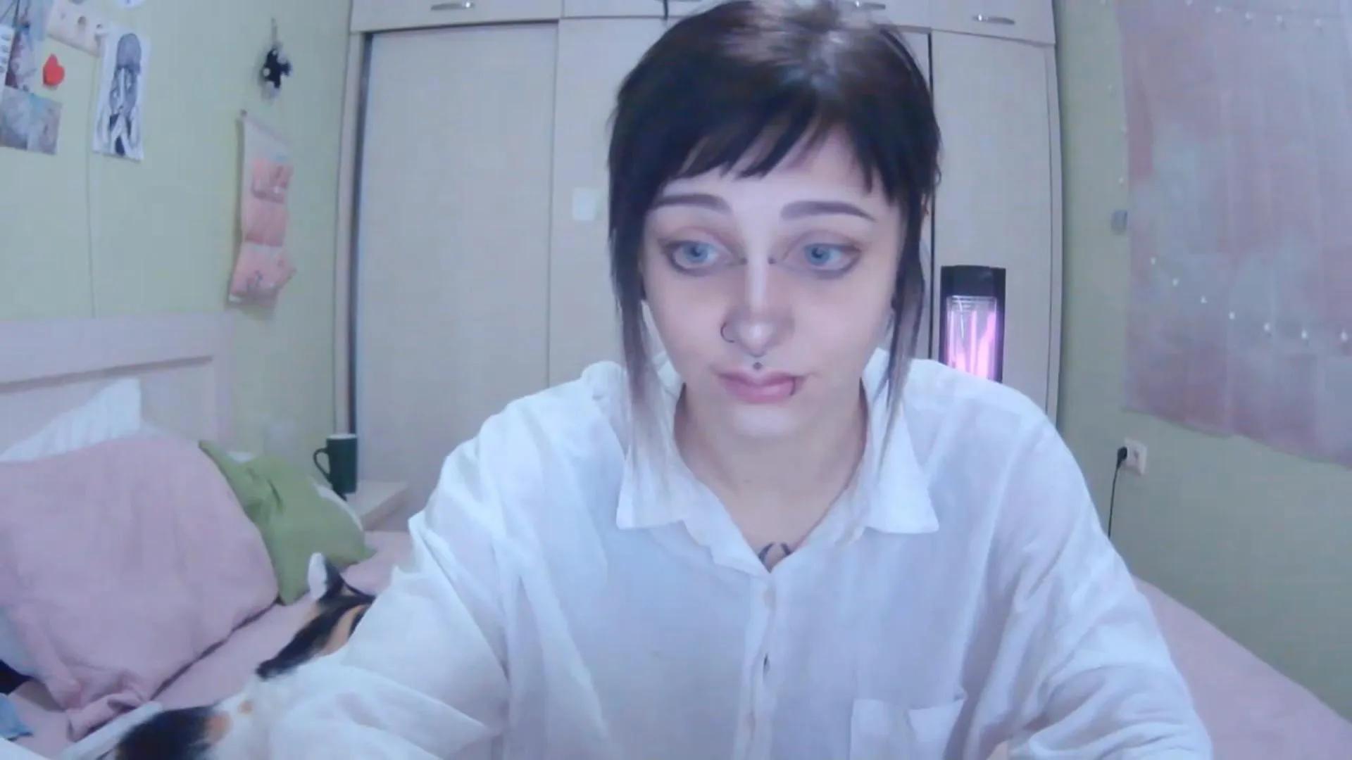 Offline DollyHailey on Cam4