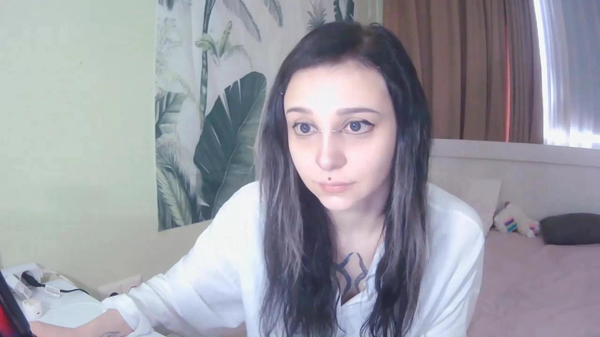 Offline DollyHailey on Cam4