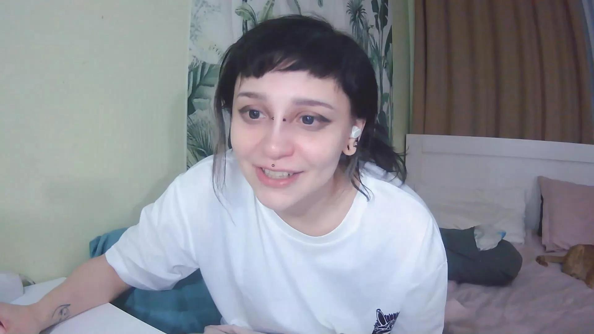 Offline DollyHailey on Cam4