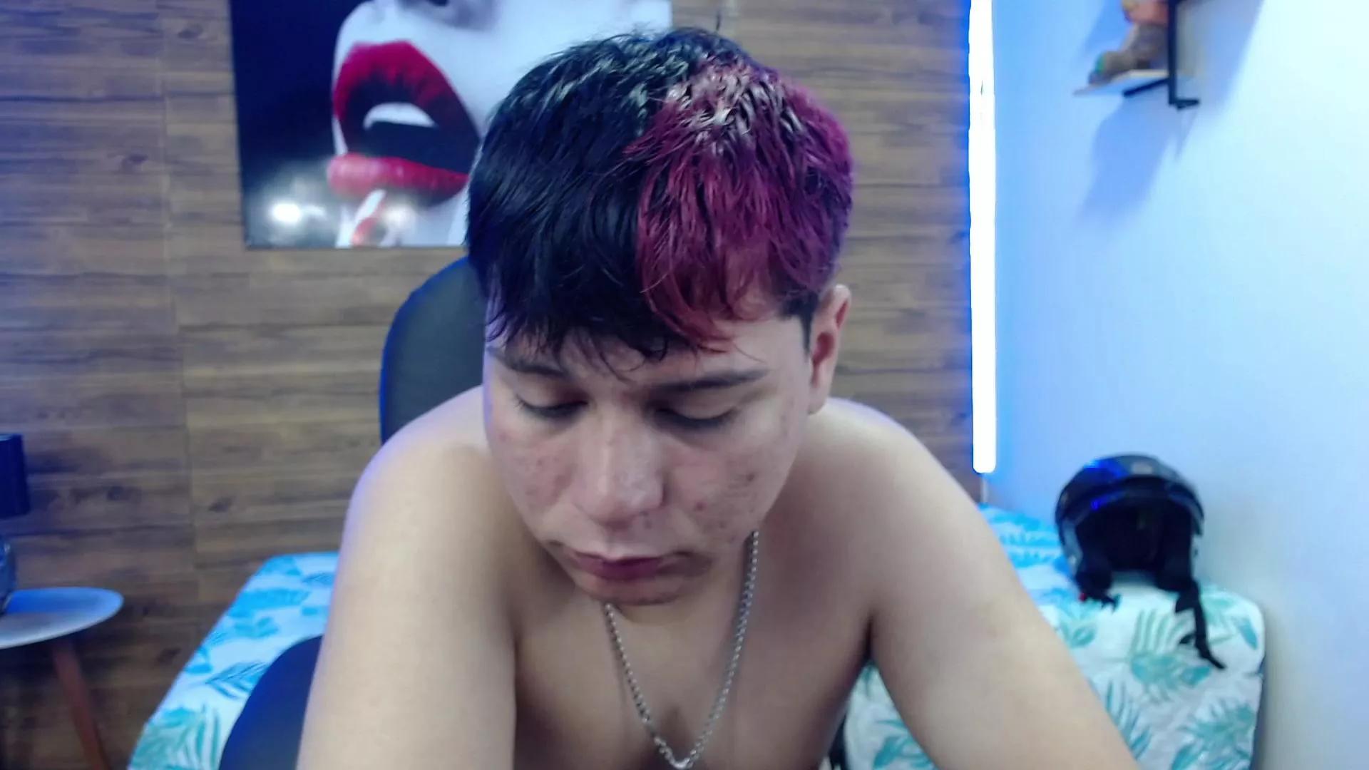 Offline dondanys on Cam4