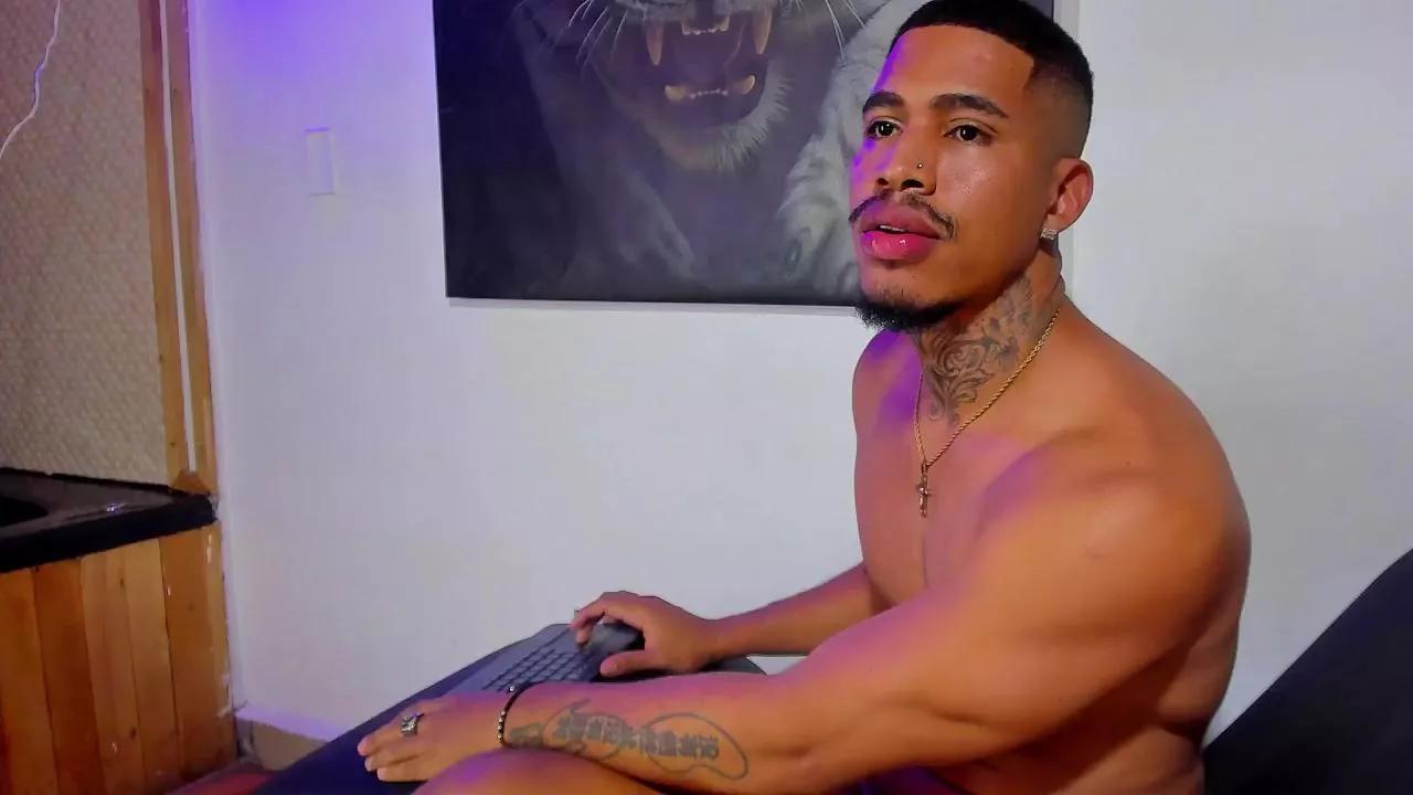 Offline drakehott_ on Cam4