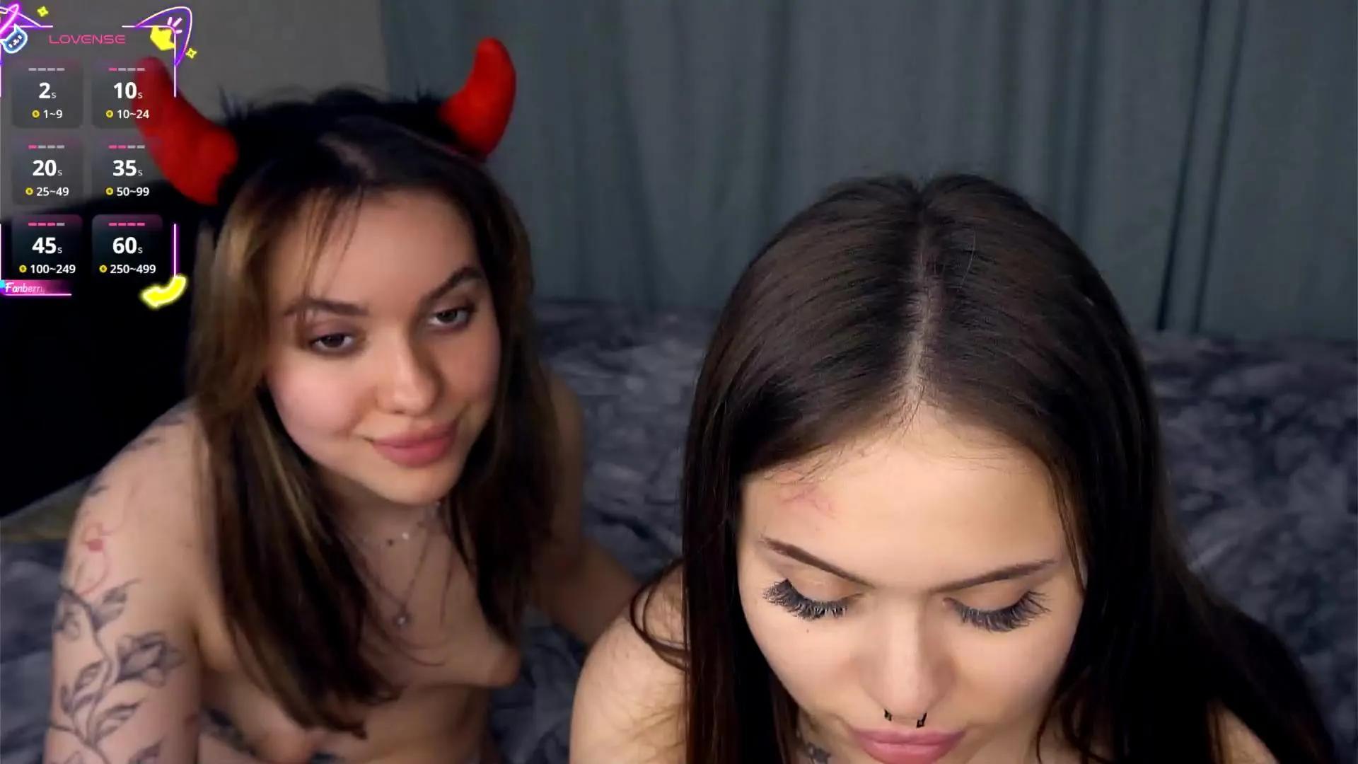 Offline EllaKawano on Cam4