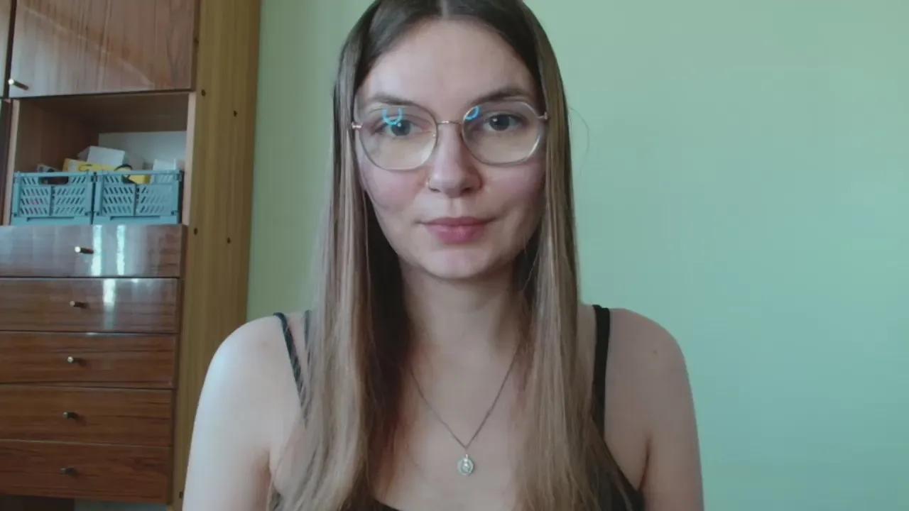 Offline EllyHEARTx on Cam4