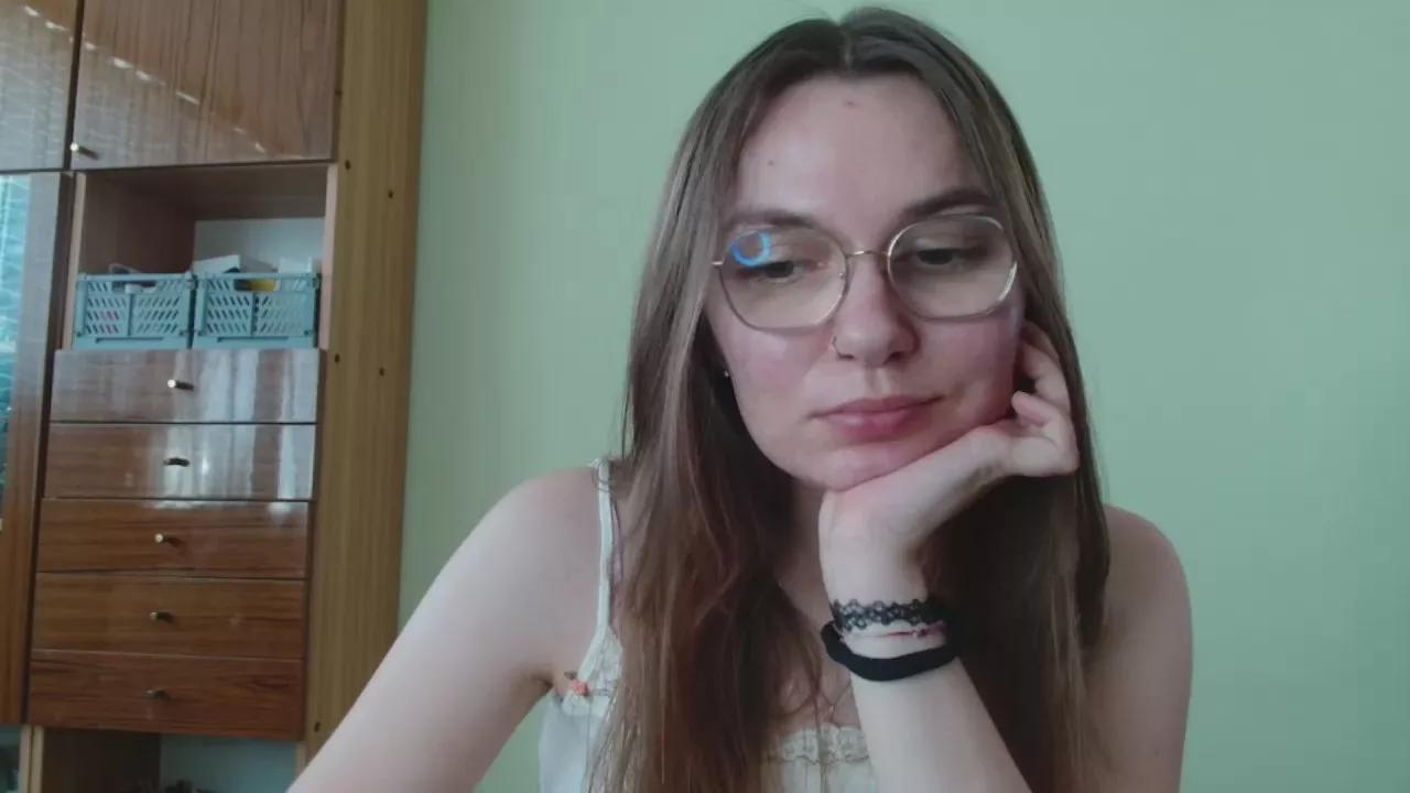 Offline EllyHEARTx on Cam4