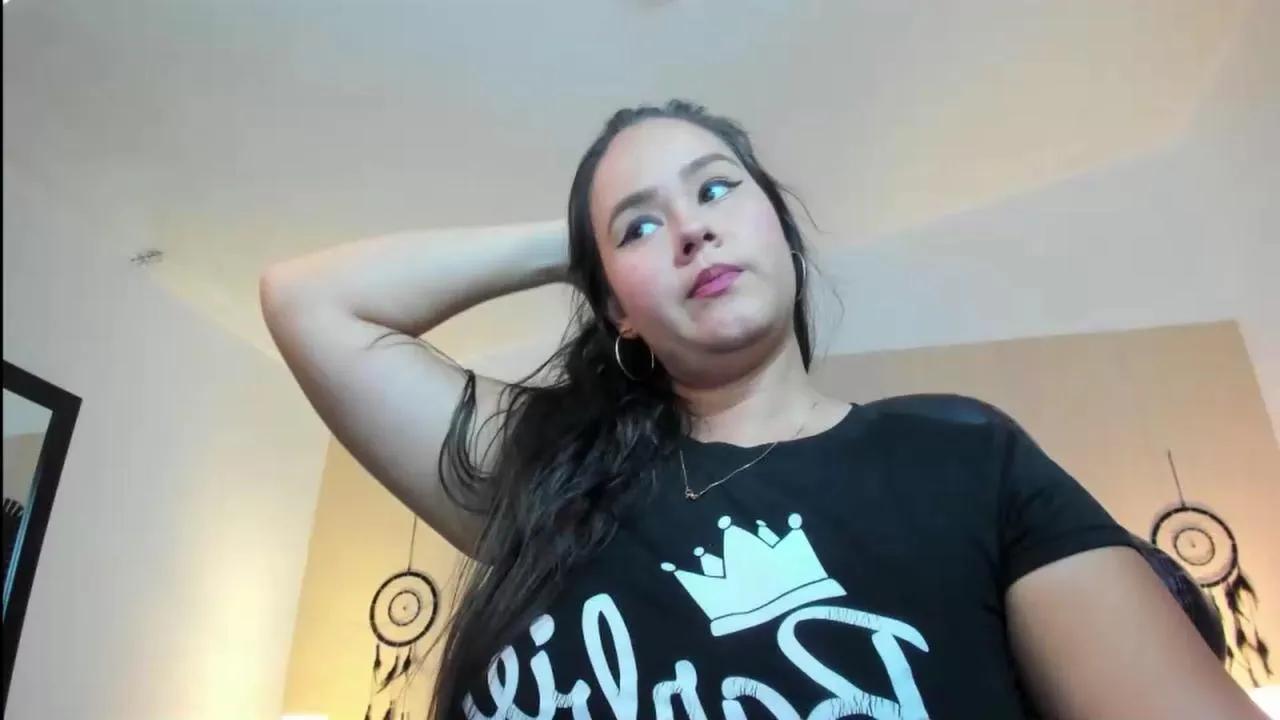 Offline emily__lovexx on Cam4