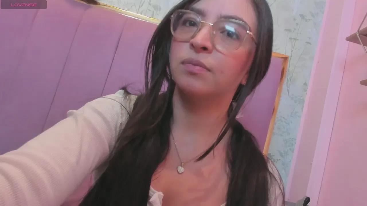 Offline Eva_Macalliter on Cam4