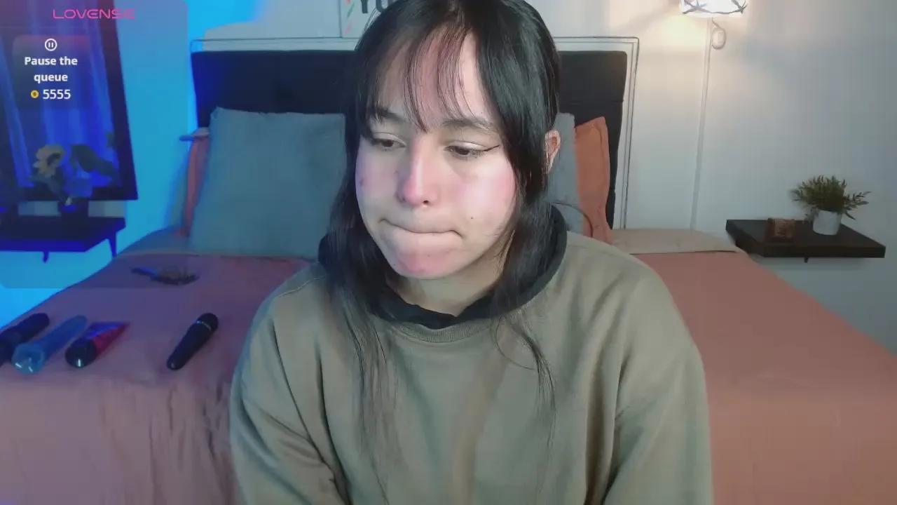 Offline Eymmy_24 on Cam4