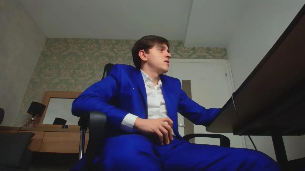 Offline FelixStark on Cam4