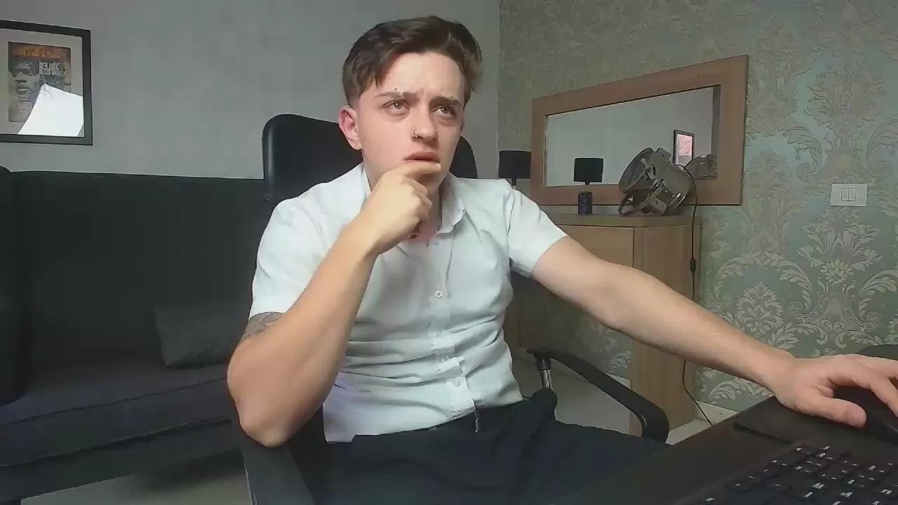 Offline FelixStark on Cam4