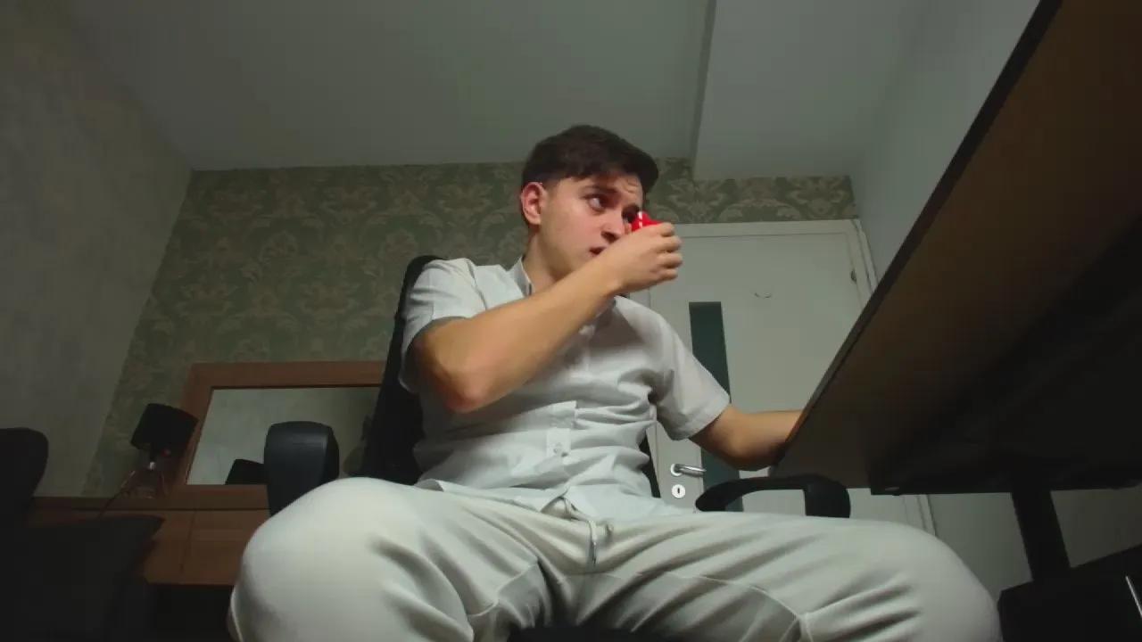 Offline FelixStark on Cam4