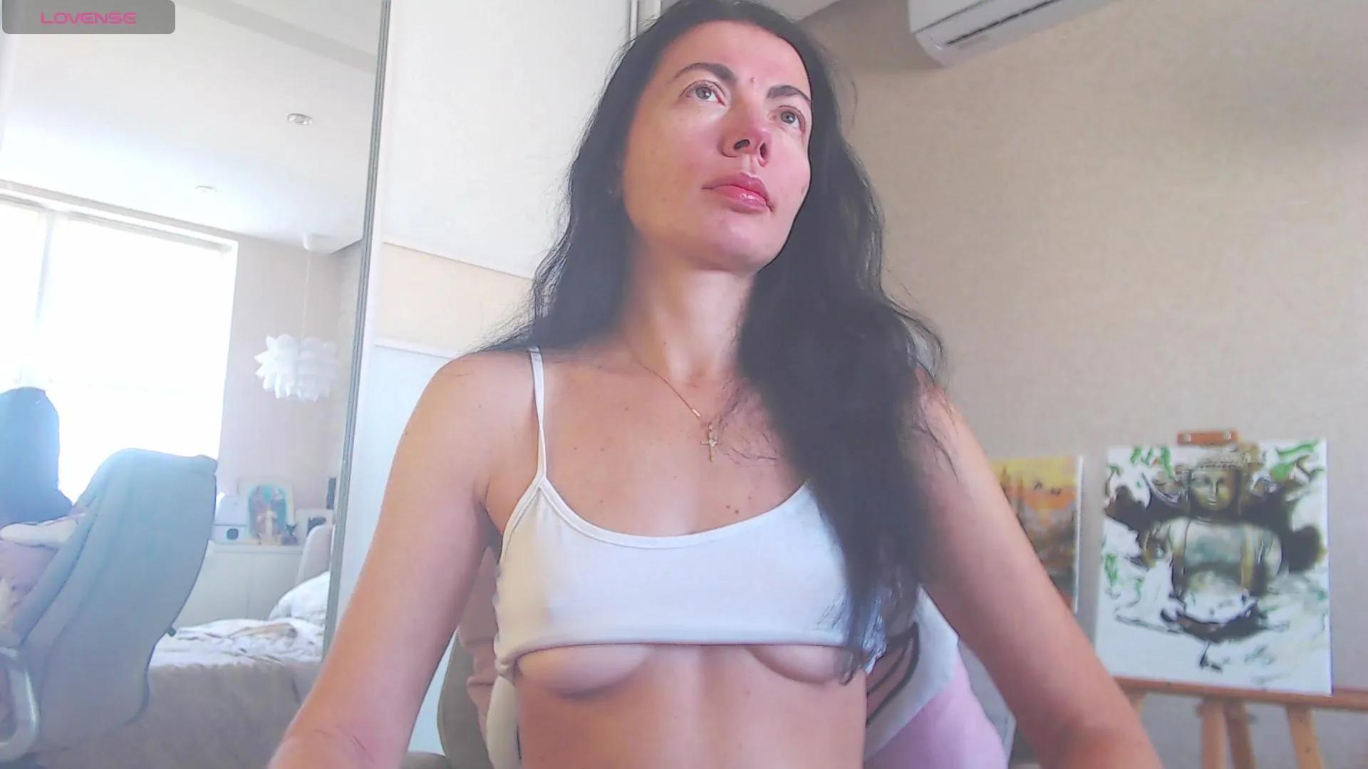 Offline FlirtyMarina on Cam4