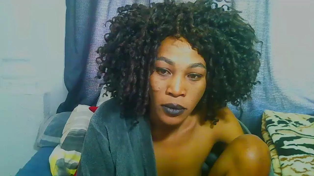 Offline Freakynaughtxx on Cam4