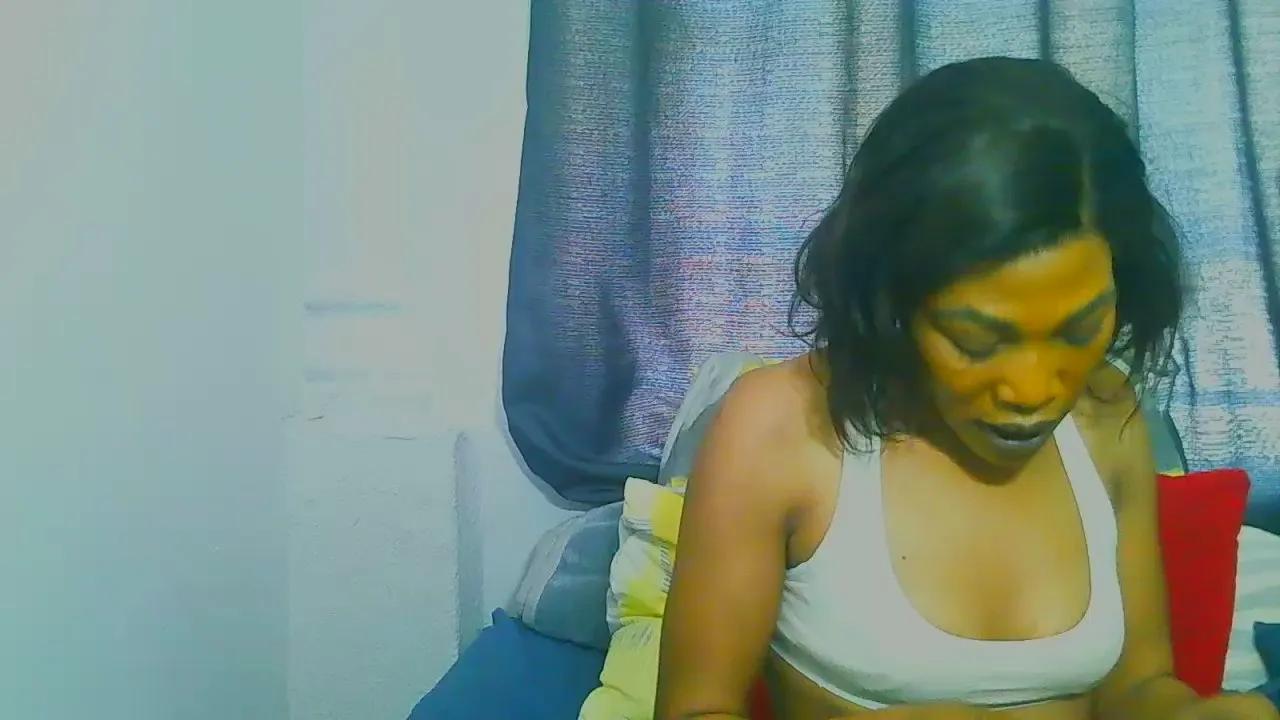 Offline Freakynaughtxx on Cam4