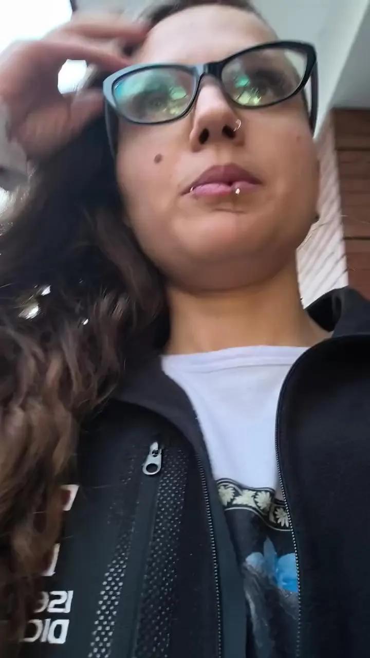 Offline Galaxiaa23 on Cam4