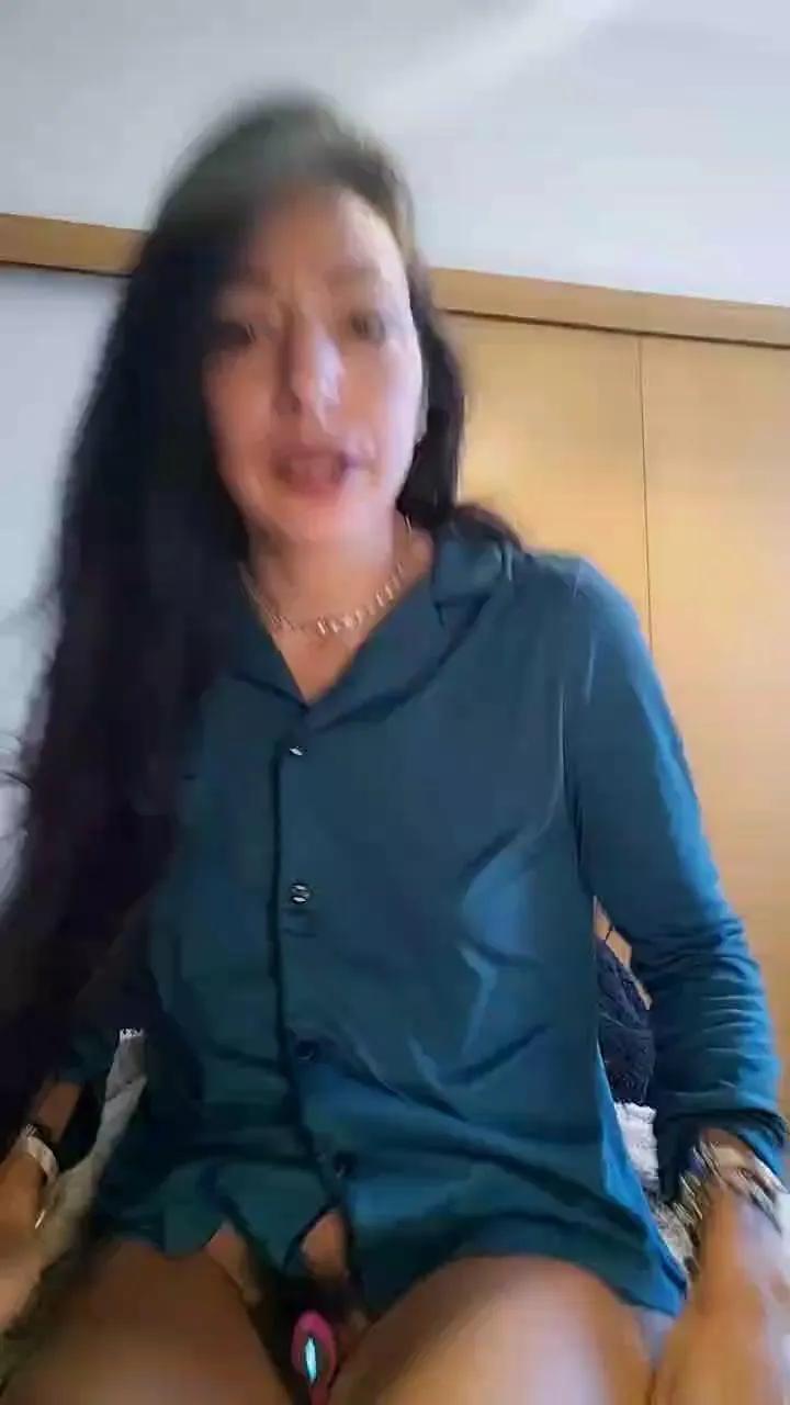 Offline GattaRossah on Cam4