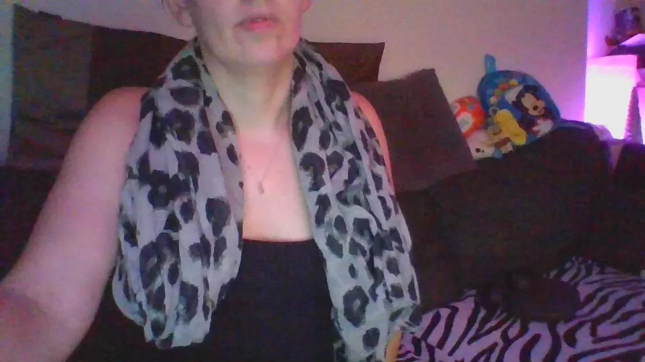 Offline girl296 on Cam4