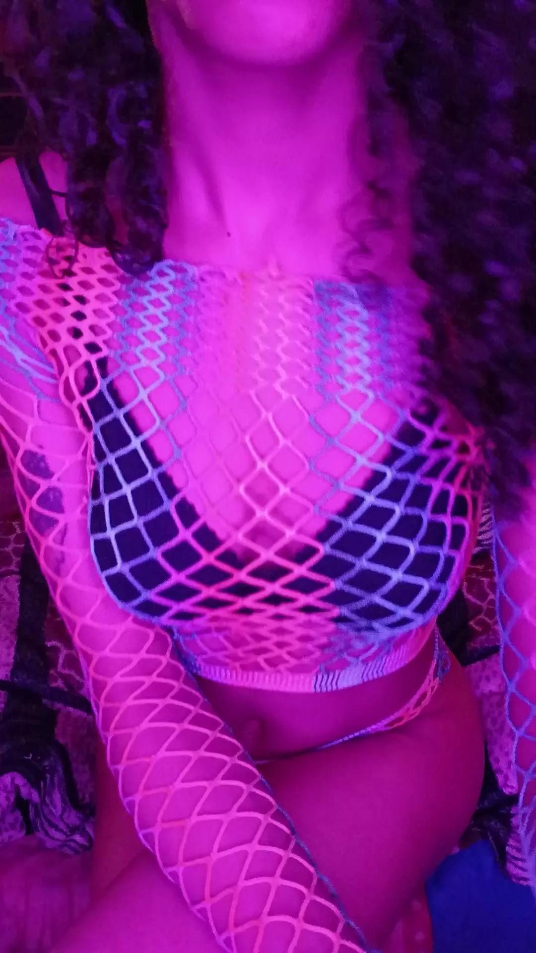 Offline girlerotic4 on Cam4