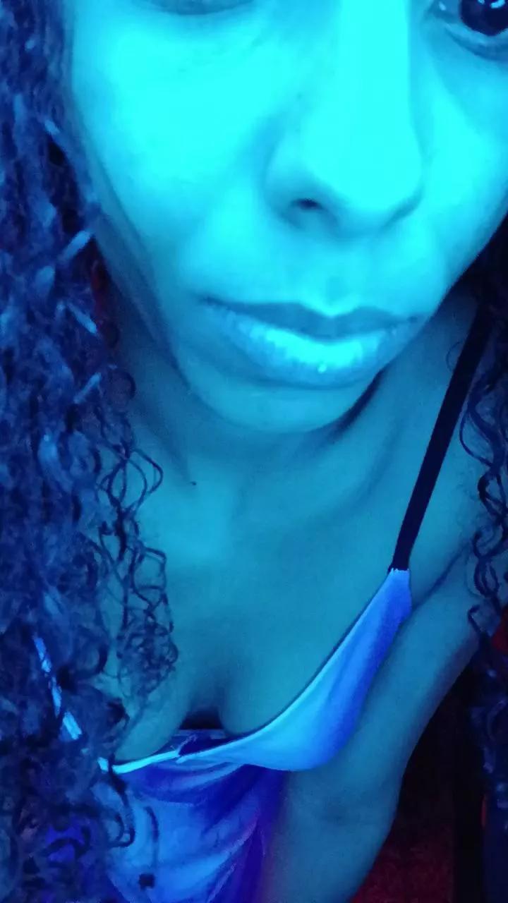 Offline girlerotic4 on Cam4