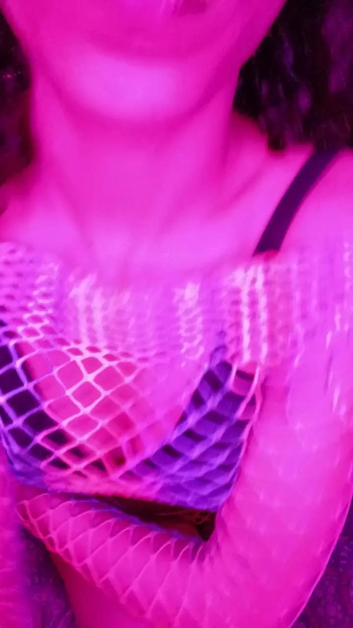 Offline girlerotic4 on Cam4