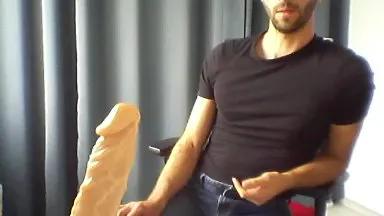 Offline Glucdick on Cam4