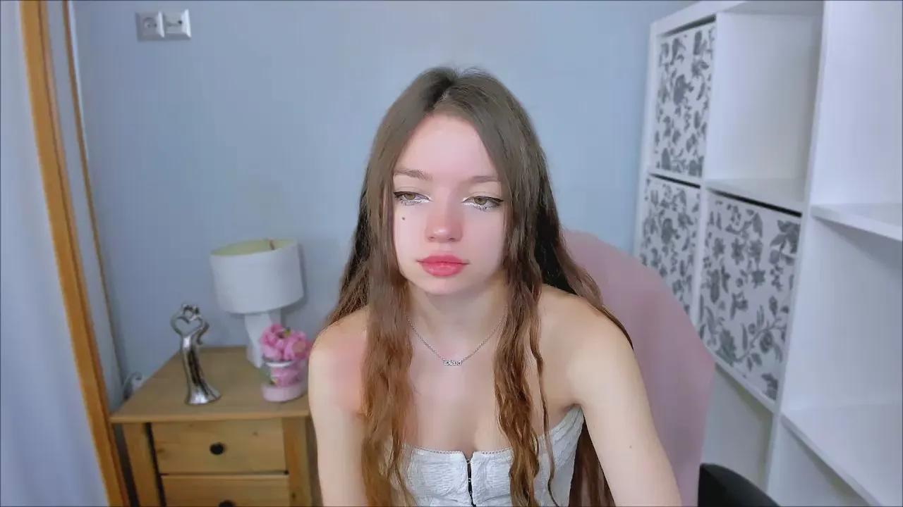 Offline GraceFlirt on Cam4