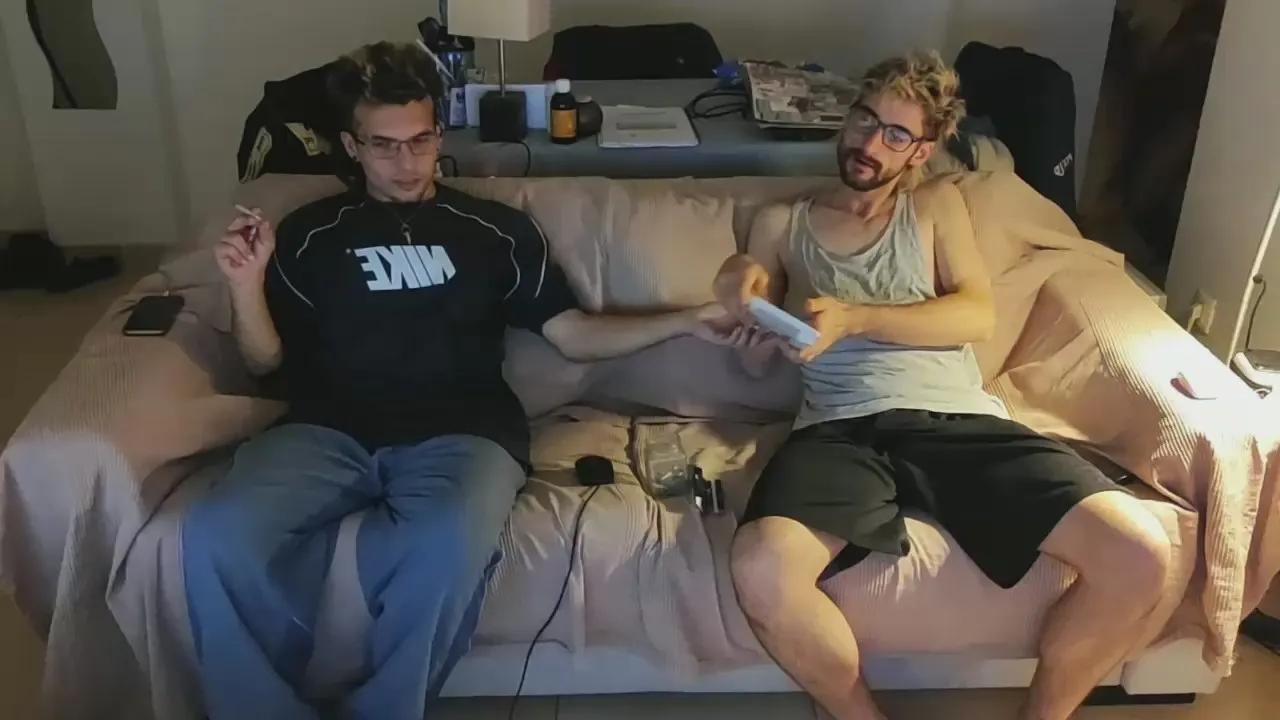 Cam4 GuilleYLeo is Freechat GuilleYLeo —  #amateur #deepthroat #smoke #bigass #gamer