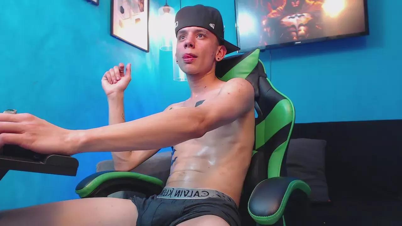 Offline Hardin_bat777 on Cam4