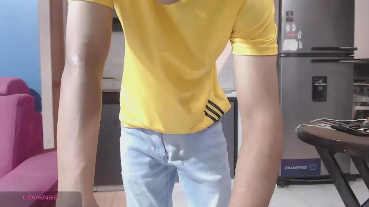 Offline hardsexlove08 on Cam4