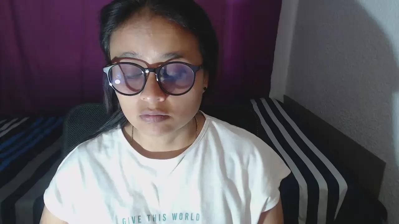 Offline hidden_passion1 on Cam4