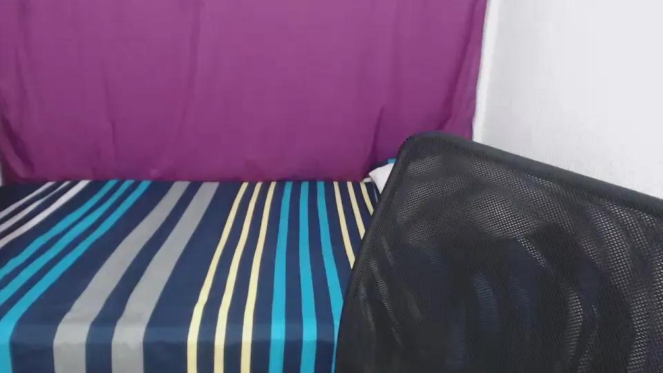 Offline hidden_passion1 on Cam4