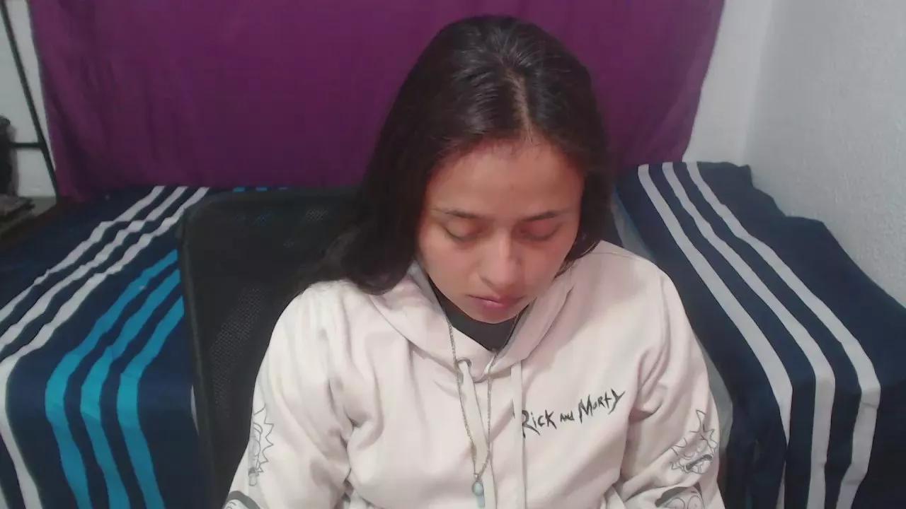 Offline hidden_passion1 on Cam4