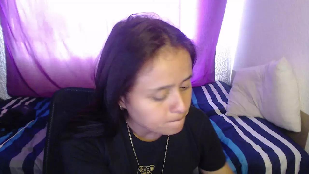 Offline hidden_passion1 on Cam4