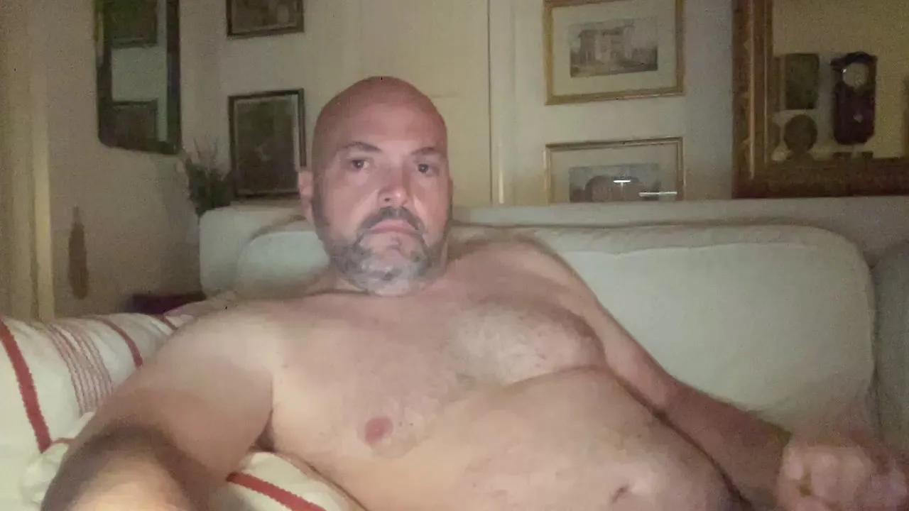 Offline HornySF75 on Cam4