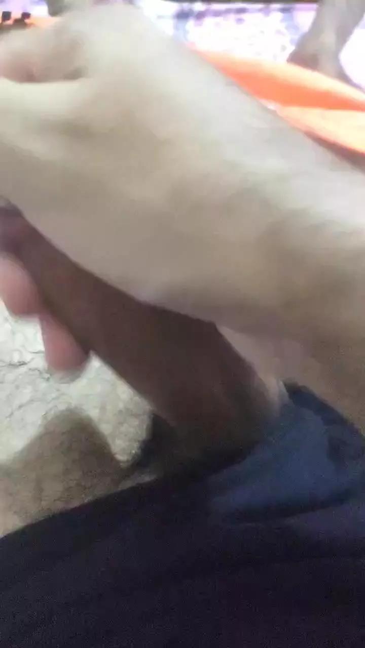 Offline hot_arabic_man on Cam4