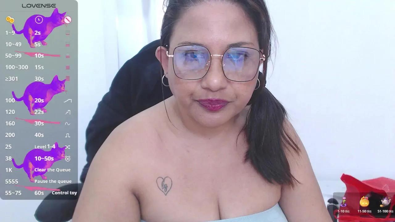 Offline HotMilfSquirt on Cam4