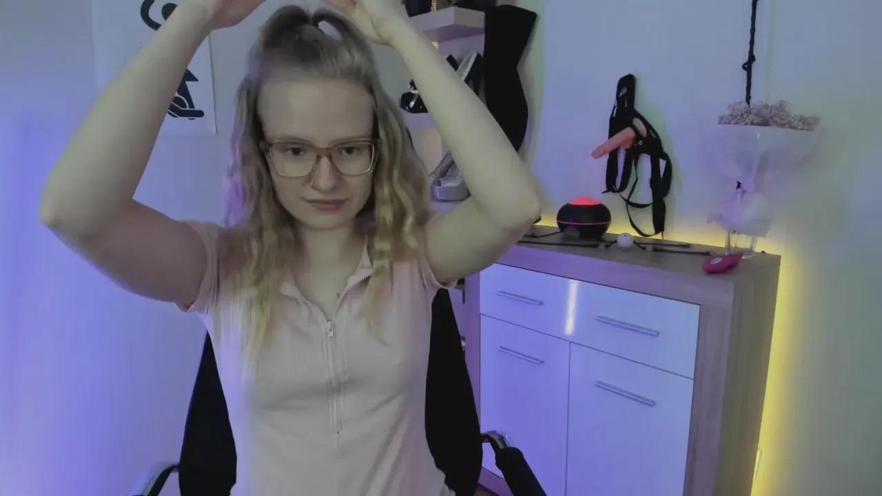 Offline hottieNancy on Cam4