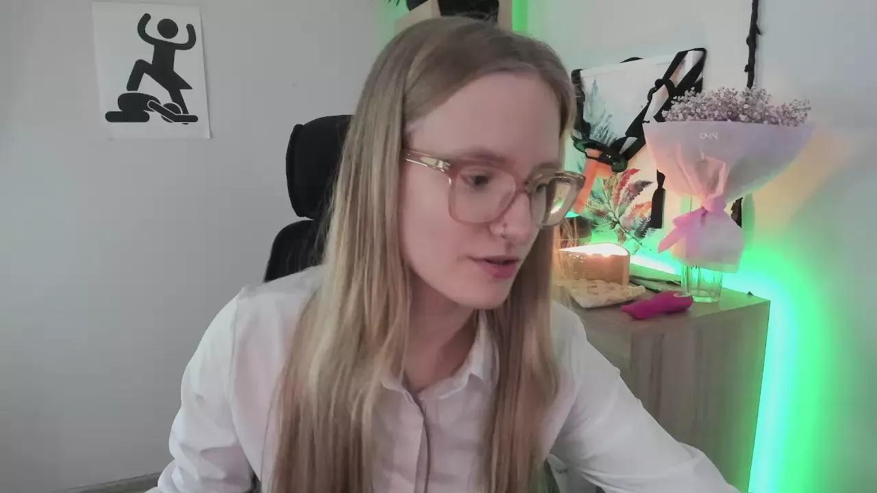 Offline hottieNancy on Cam4