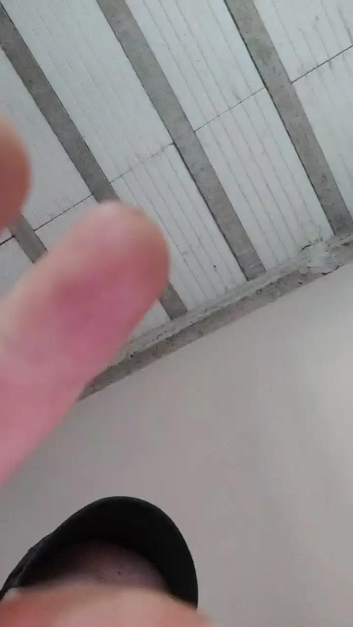 Offline Hotwife91 on Cam4