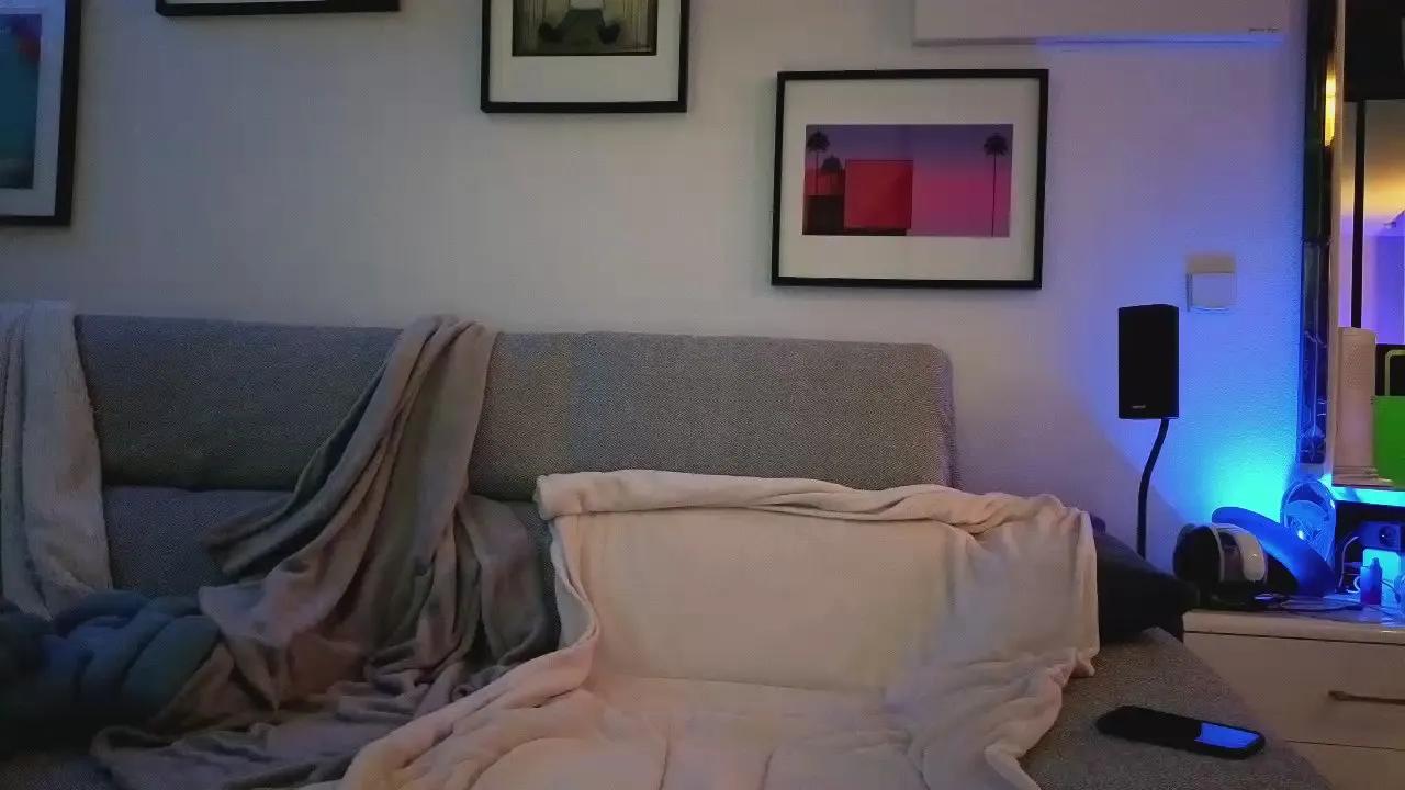 Offline HuGo4K on Cam4