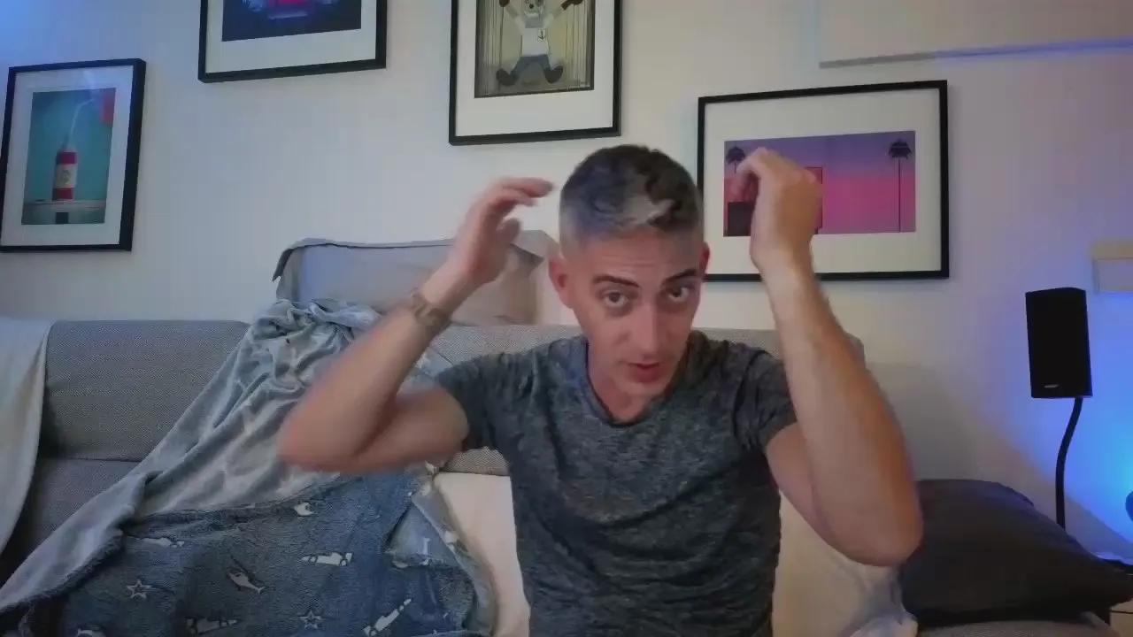 Offline HuGo4K on Cam4