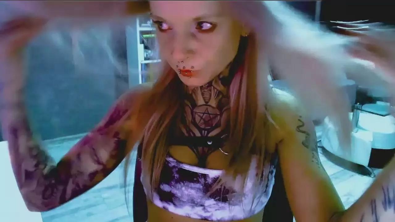 Avatar of InesDesire